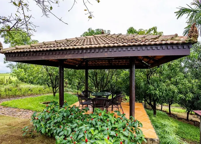 Redhomex Lake View-Villa 5Bhk Prime All Meals Included Igatpuri